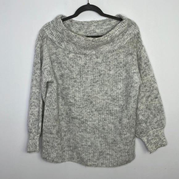 Simons Sweaters - Simons heathered gray plush sweater